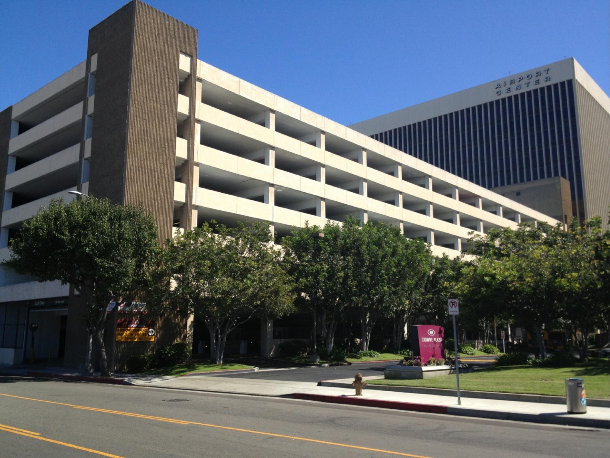 Crowne Plaza Lax Day Rate