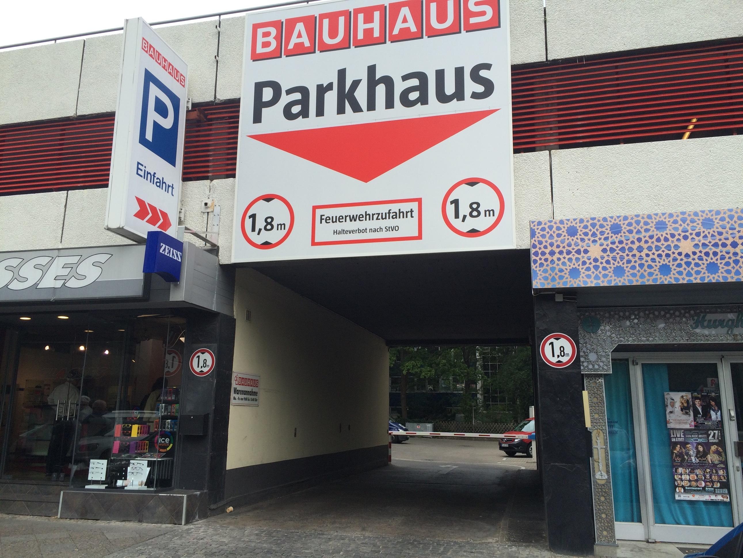 Bauhaus Parkhaus Parkplatz In Berlin Parkme