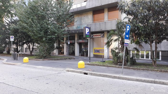 Parcheggio di Viale Beatrice D Este 22 Garage a Milano ParkMe