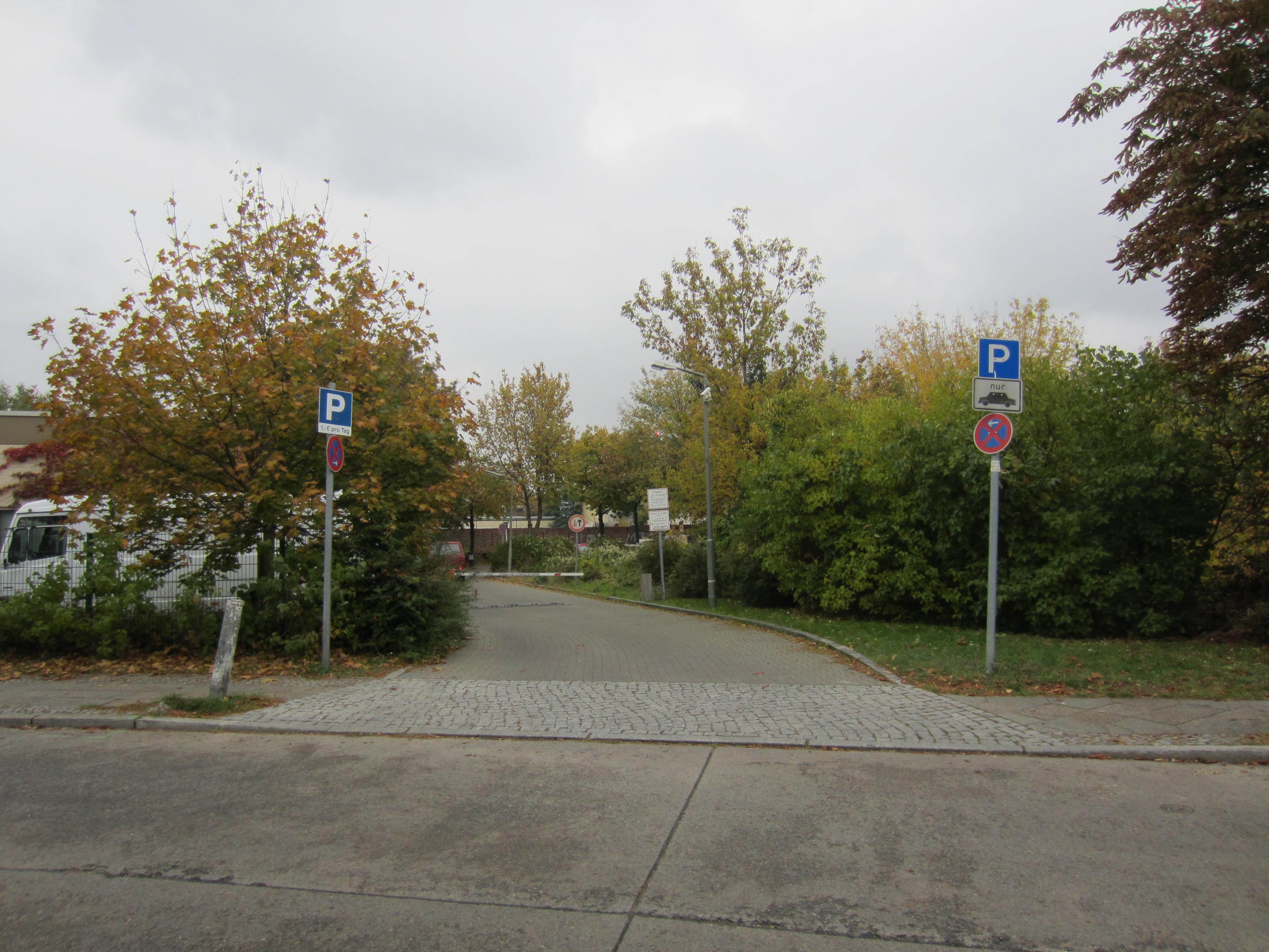 U Kurt-Schumacher-Platz - Parking in Berlin | ParkMe