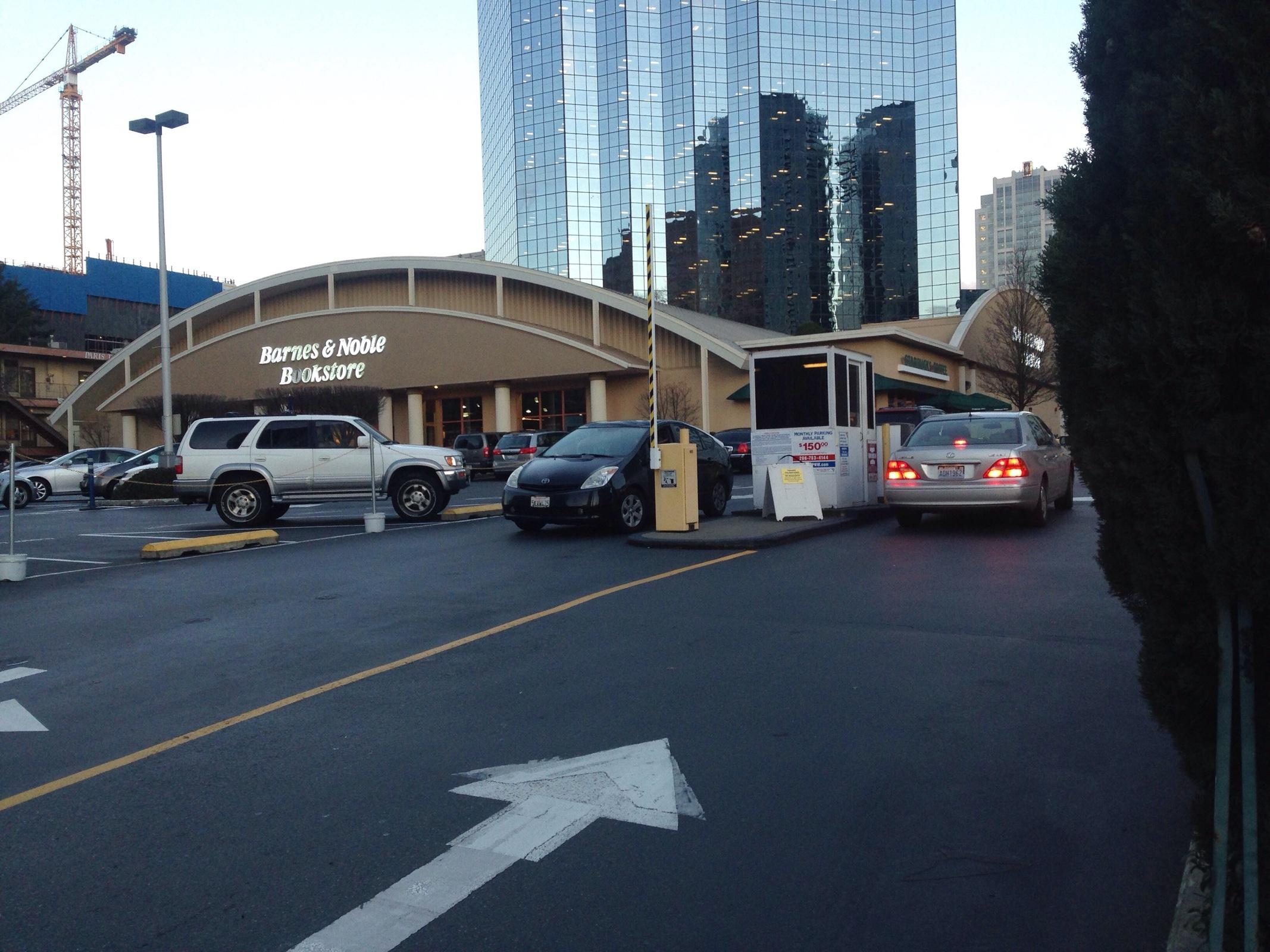 SRO Manned Lot Parking in Bellevue ParkMe