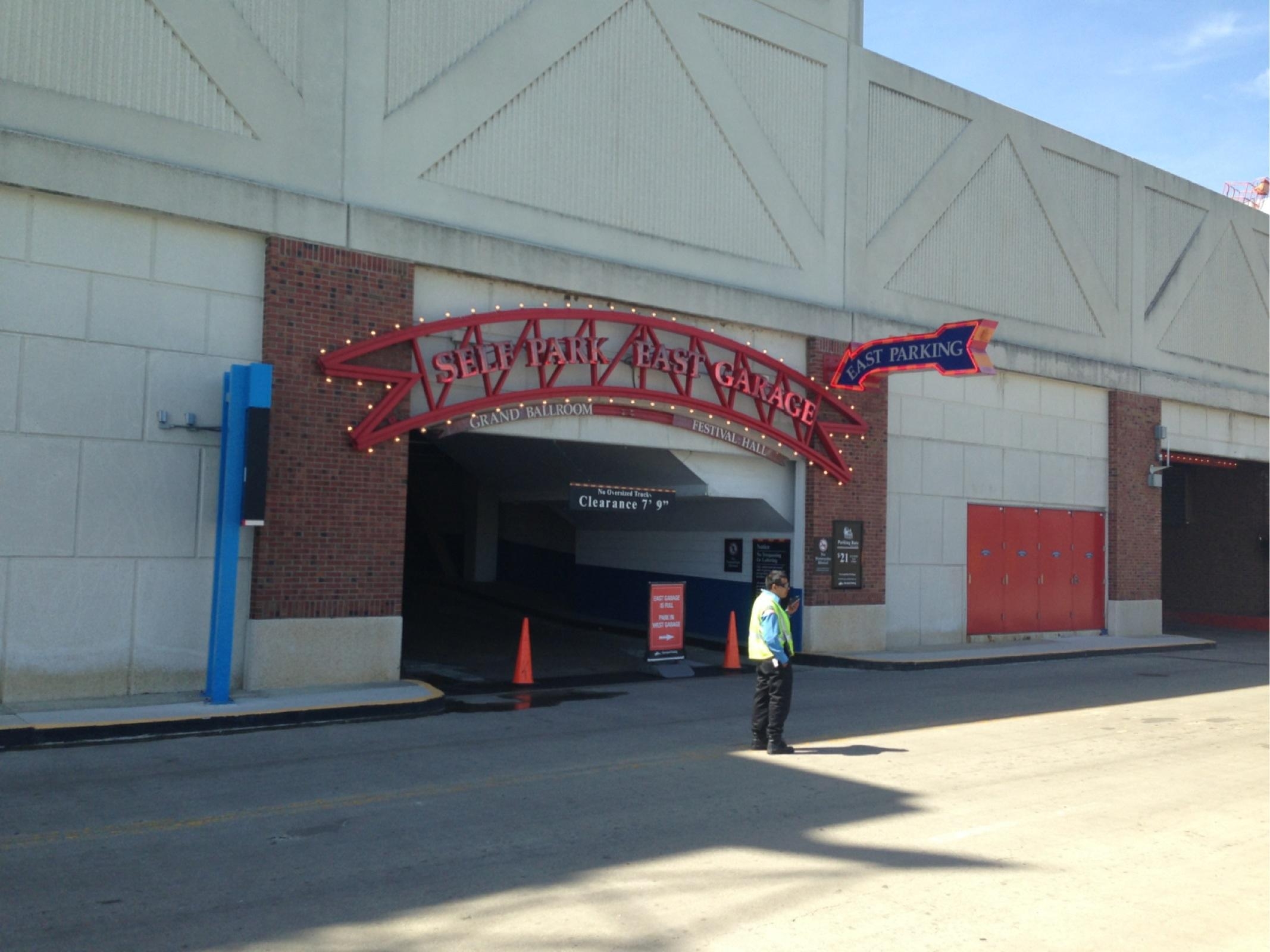 Navy Pier East Parking Parking In Chicago Parkme