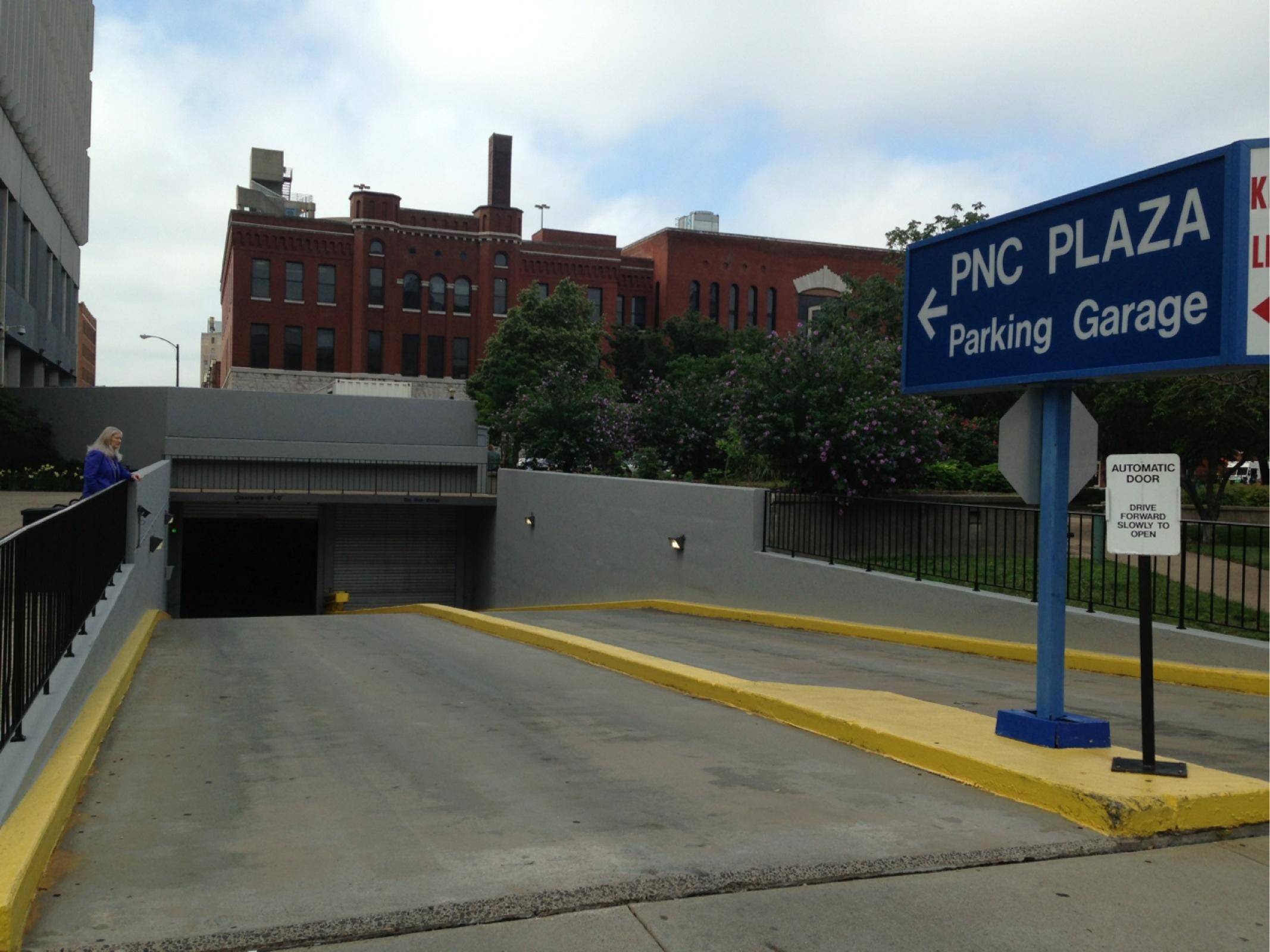 PNC Plaza Parking Garage - Parking in Louisville | ParkMe