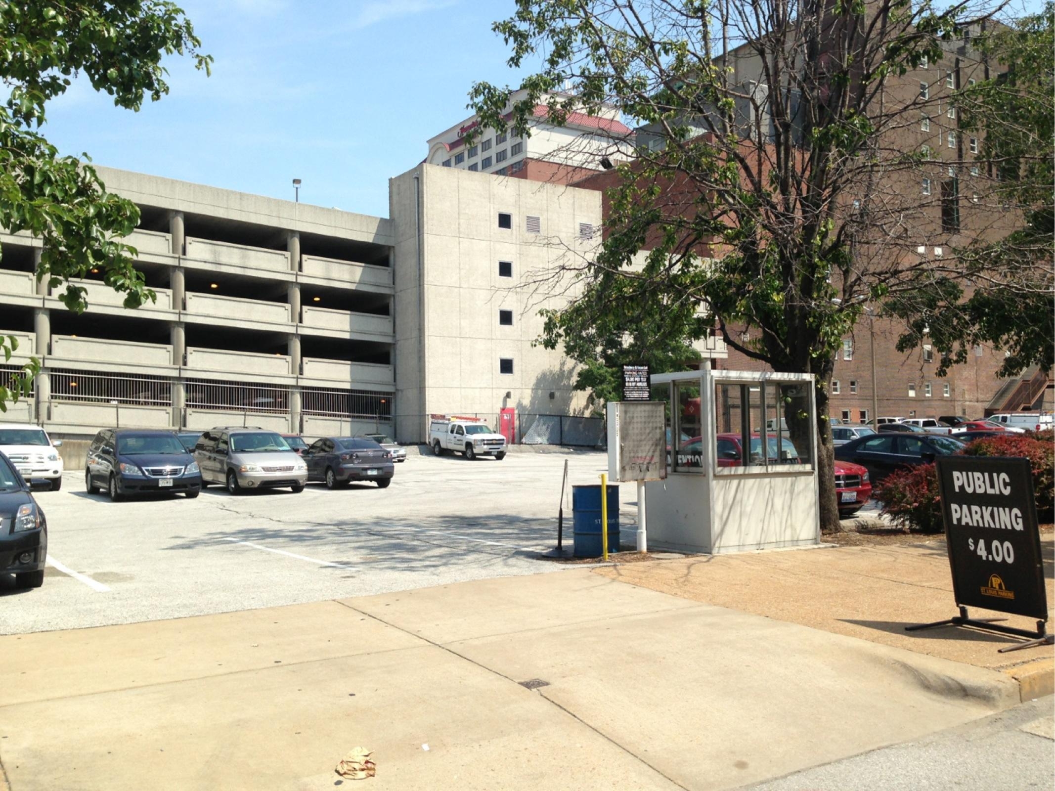 Broadway & Lucas Lot Parking in St. Louis ParkMe
