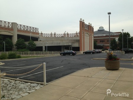 Wisconsin Center - Parking in Milwaukee | ParkMe