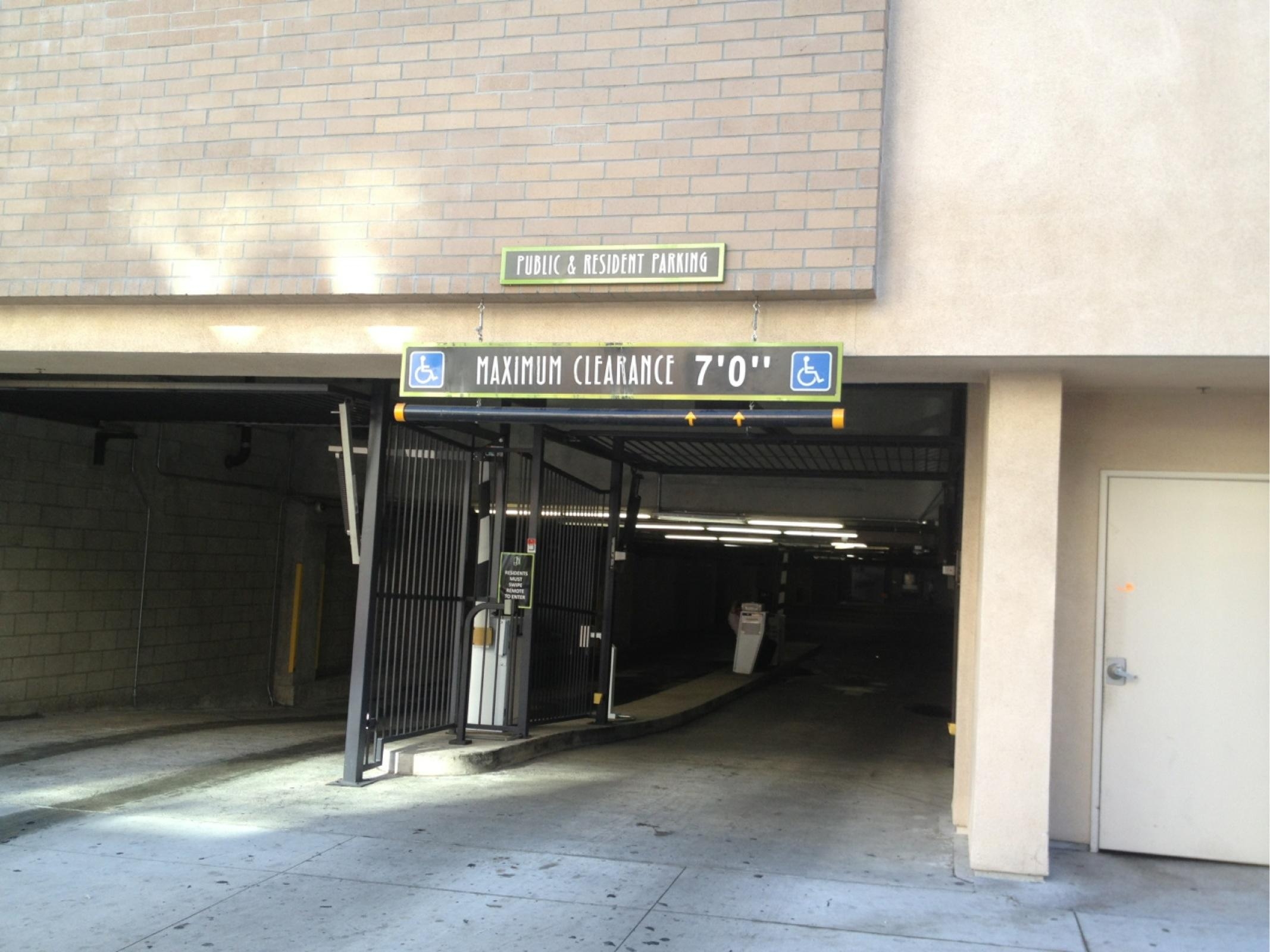 Mccadden Garage Parking In Los Angeles Parkme