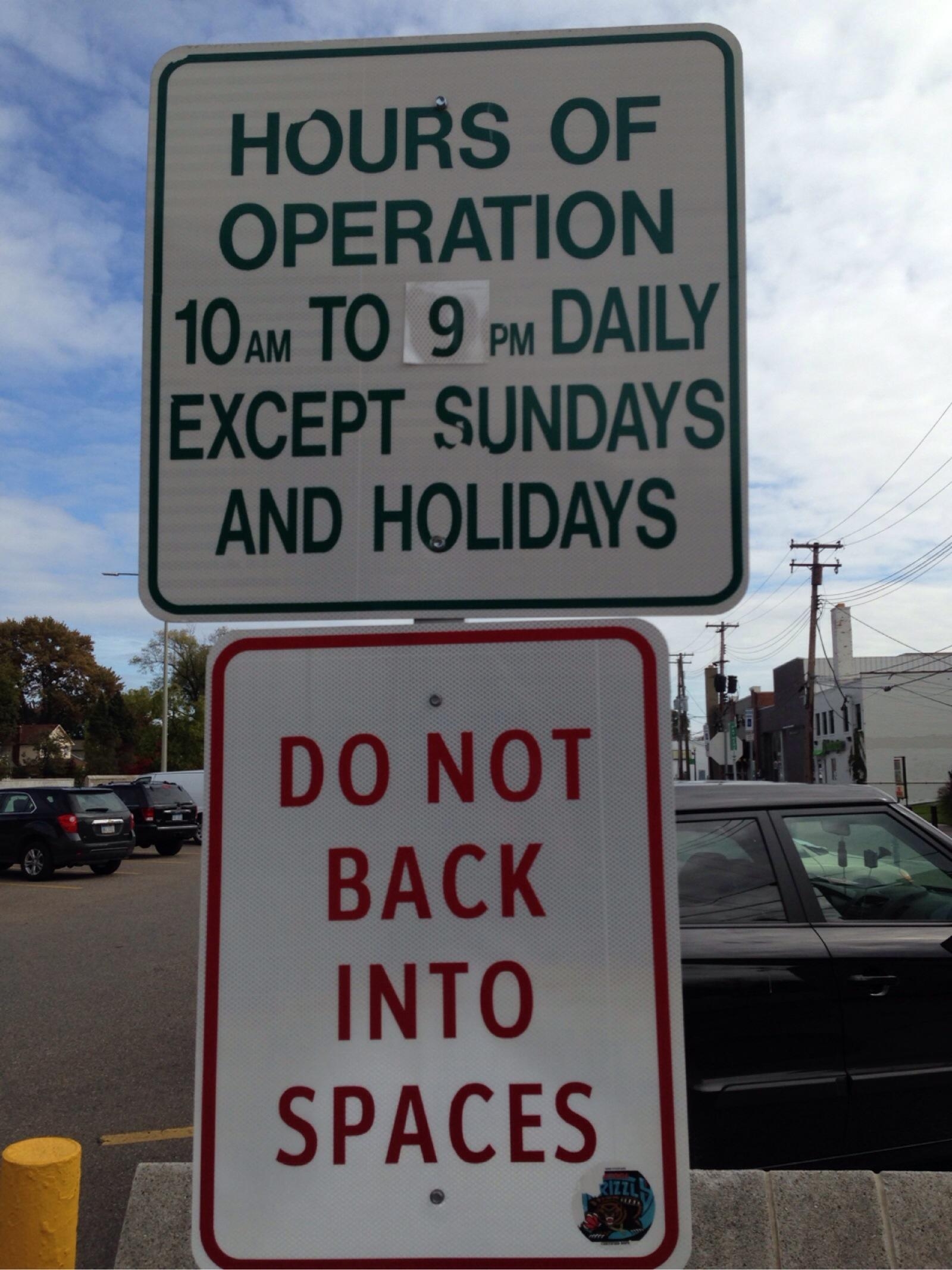 Lot 3 Parking in Ferndale ParkMe