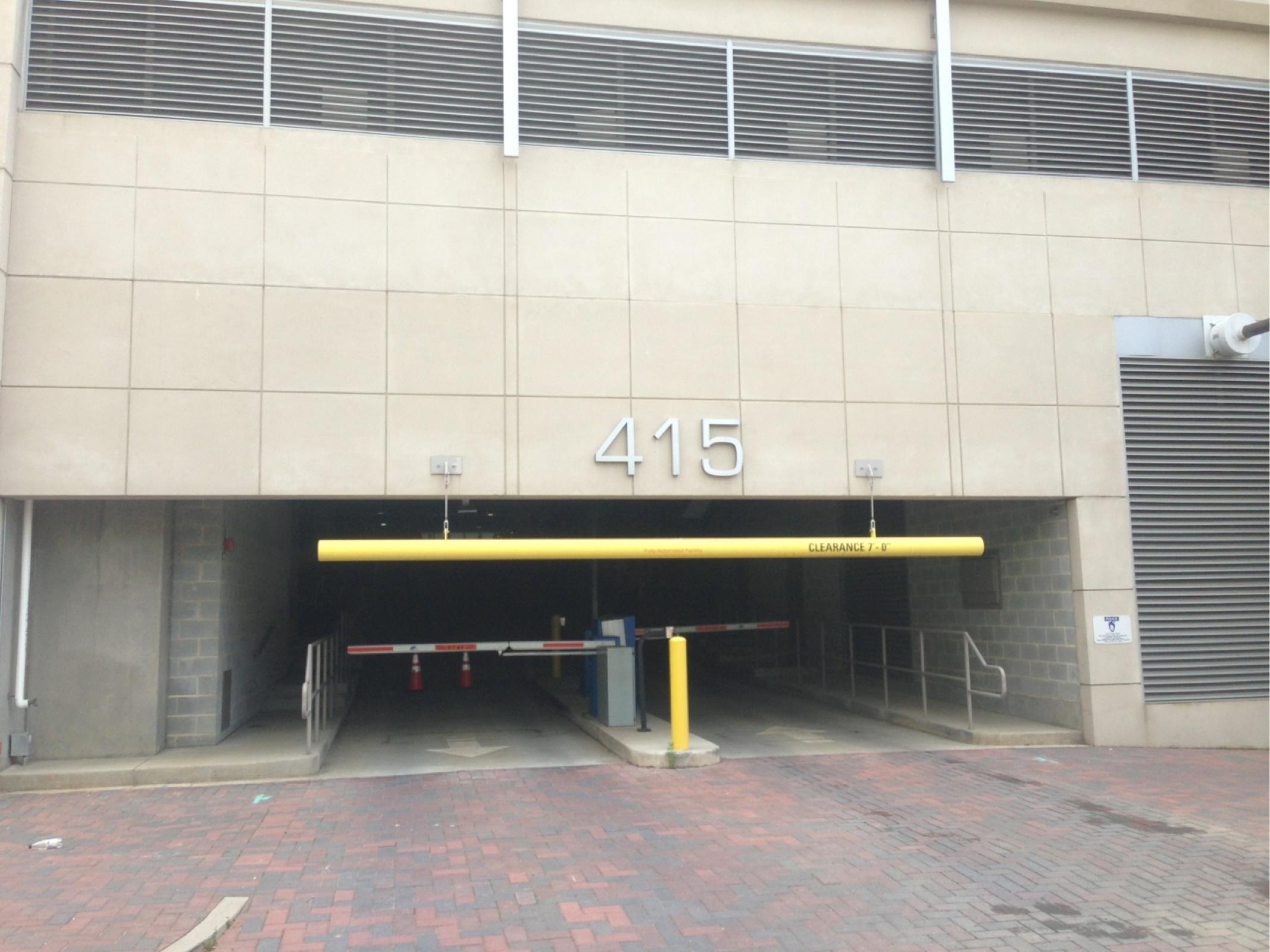 415 S Mint St Garage - Parking In Charlotte 