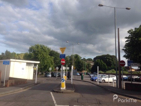 park car upper street epsom lot st