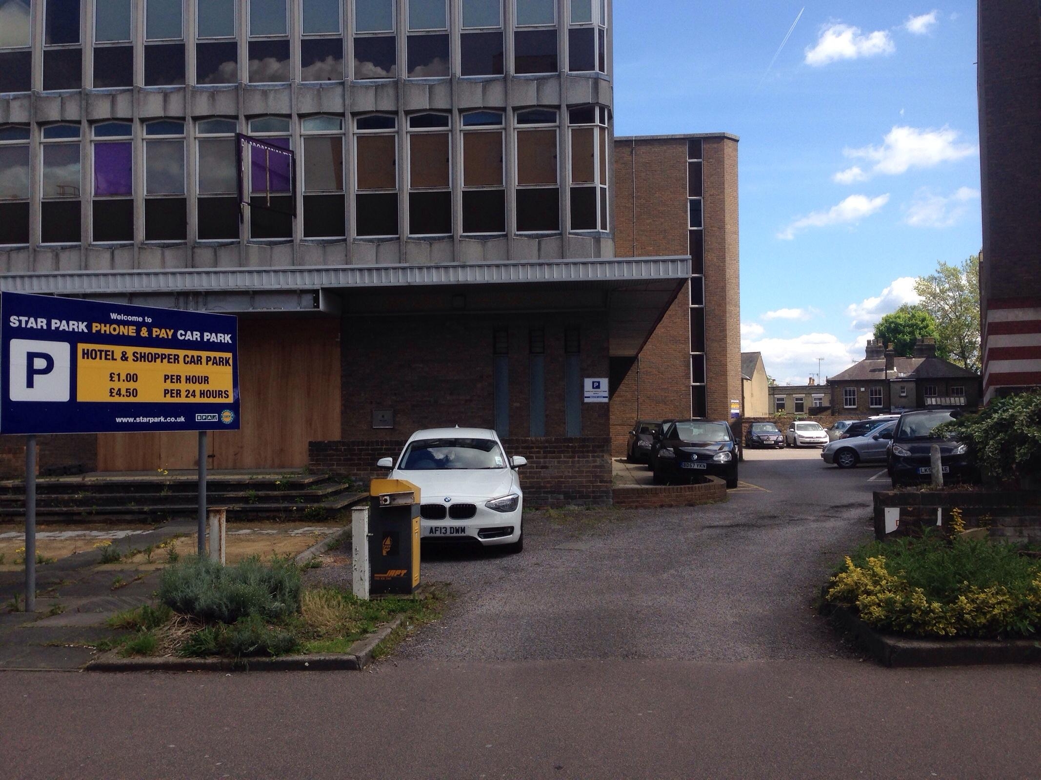 32 Clarendon Road Parking Parking in Watford ParkMe