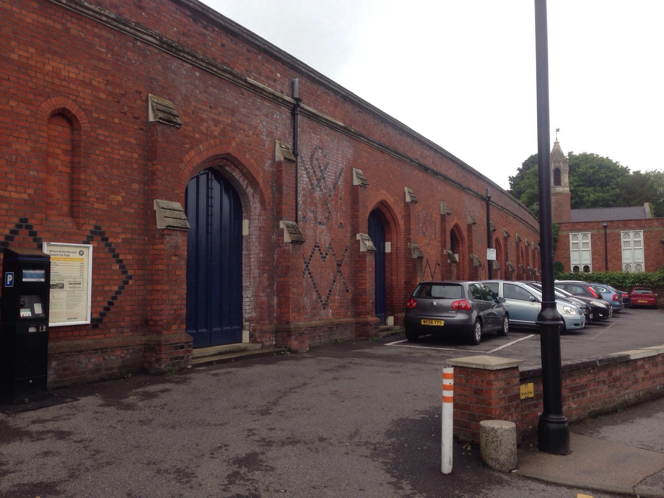 Windsor & Eton Riverside Queens Car Park Parking in Windsor ParkMe