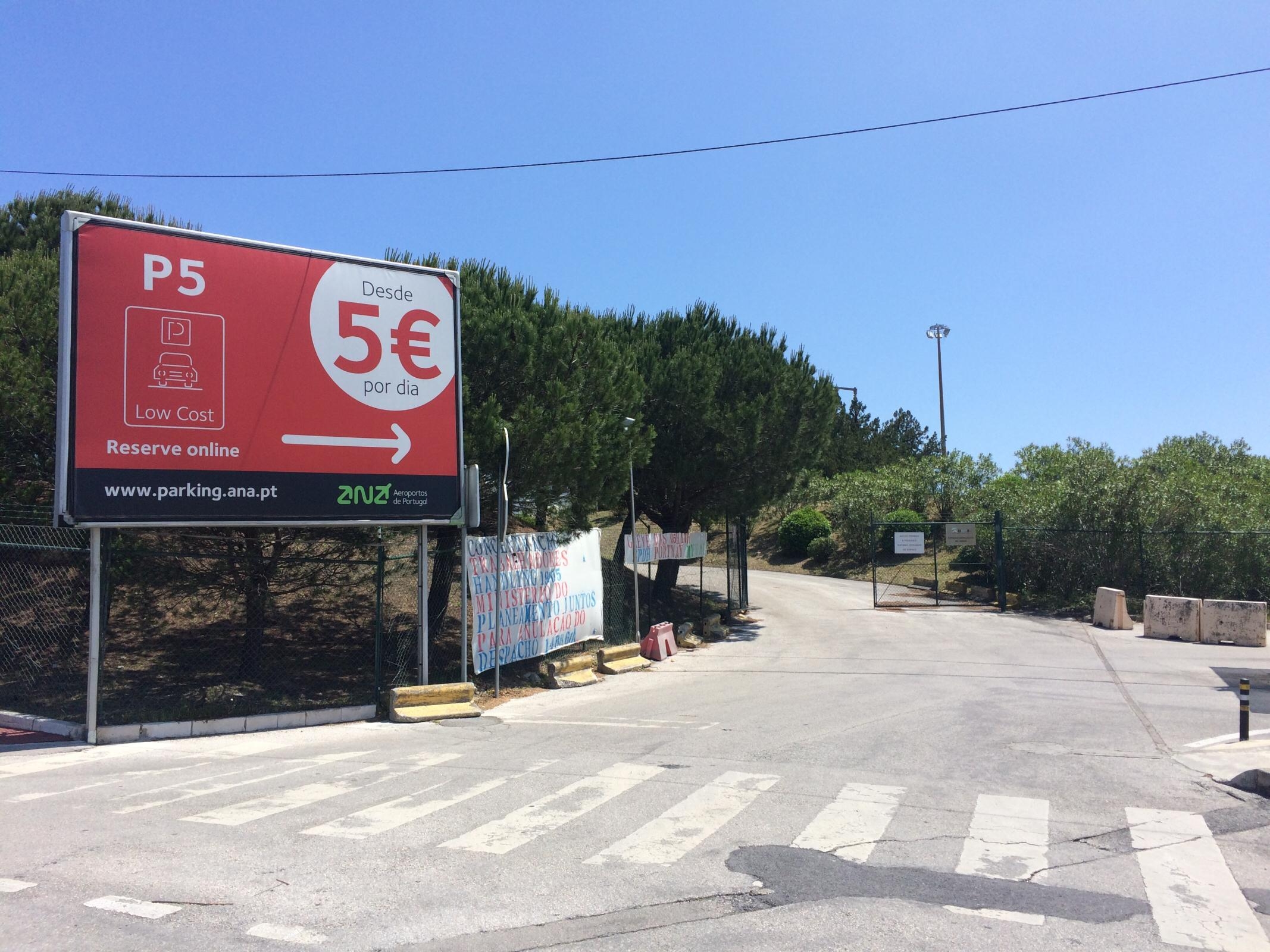 P5 Low Cost Parking Ana Oficial Do Aeroporto De Lisboa Parkplatz In Lisboa Parkme