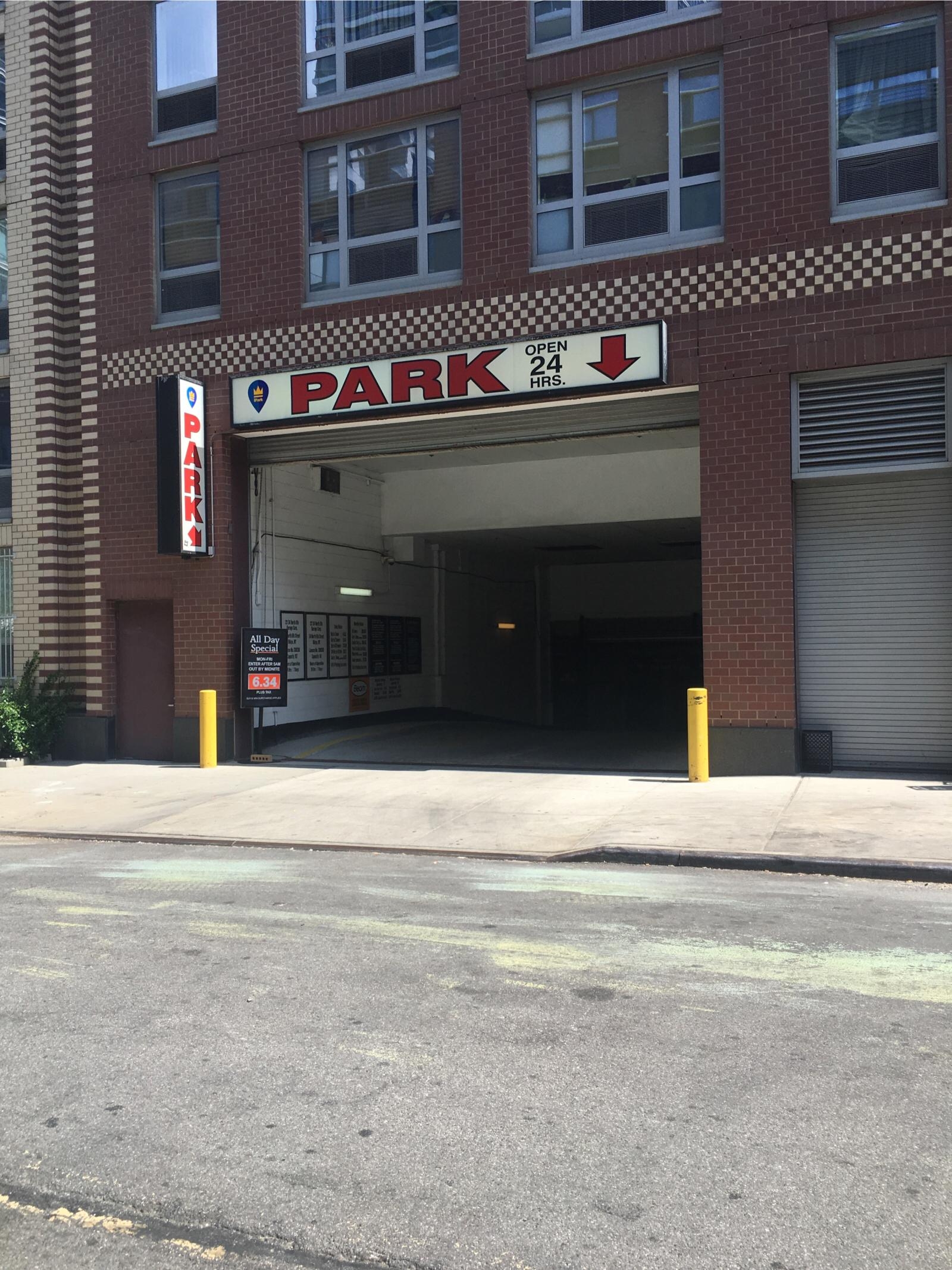 22 N 5th St Garage Parking in Brooklyn ParkMe
