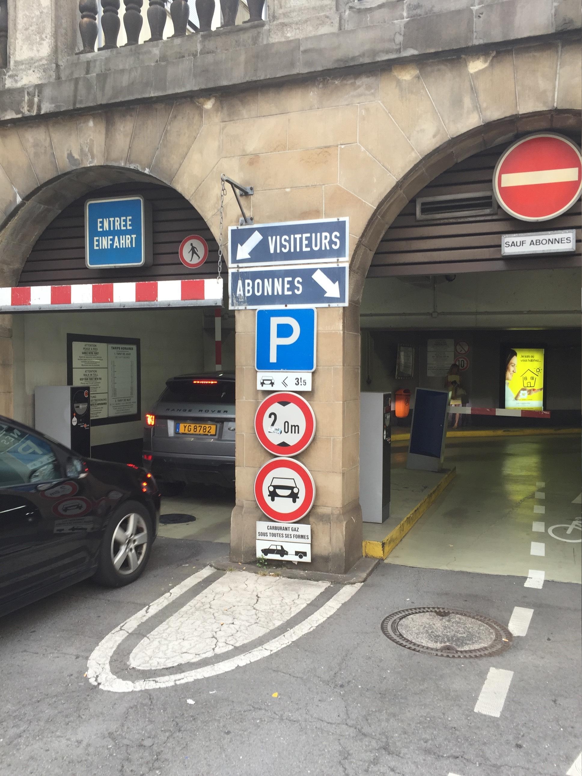 Knuedler - Parking in Luxembourg