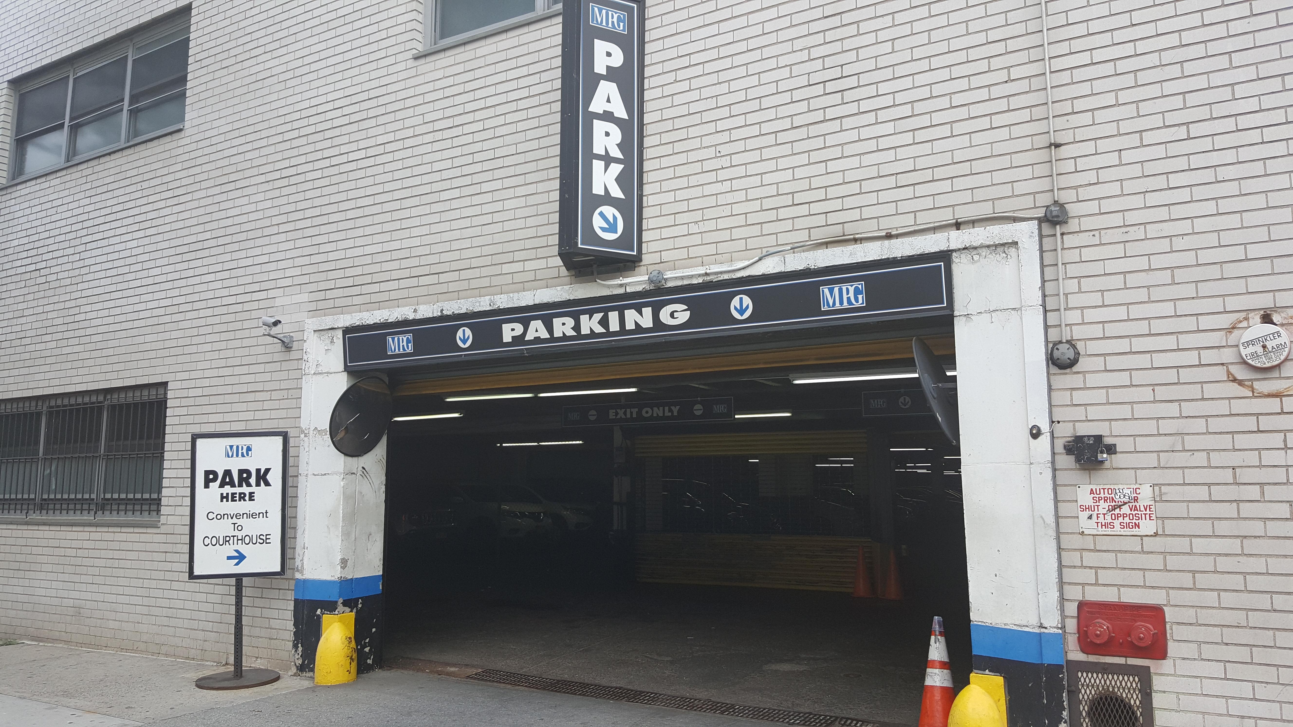 1020 Grand Concourse Garage Parking In The Bronx Parkme [ 2988 x 5312 Pixel ]