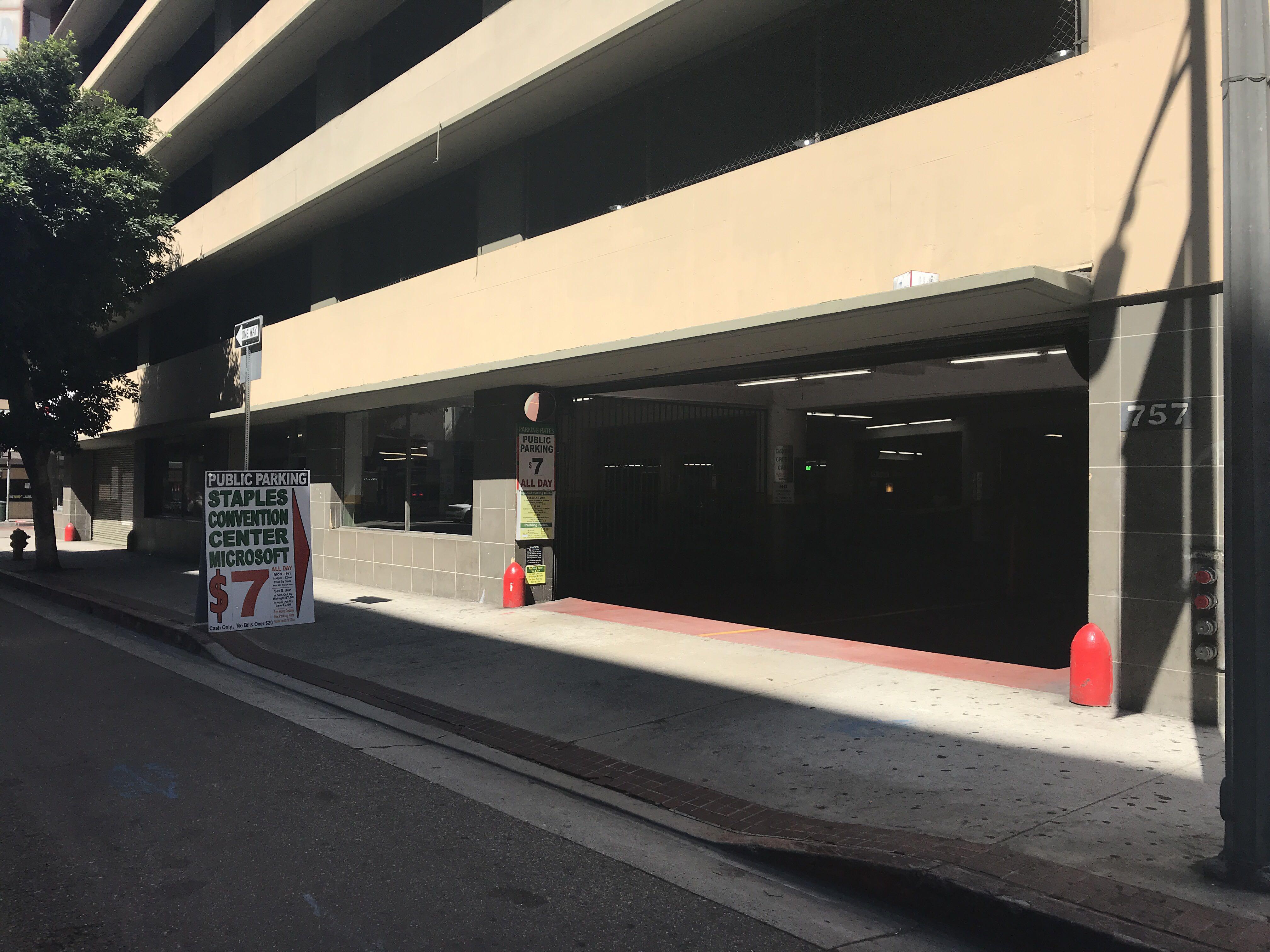 757 S Flower St Garage - Parking in Los Angeles | ParkMe