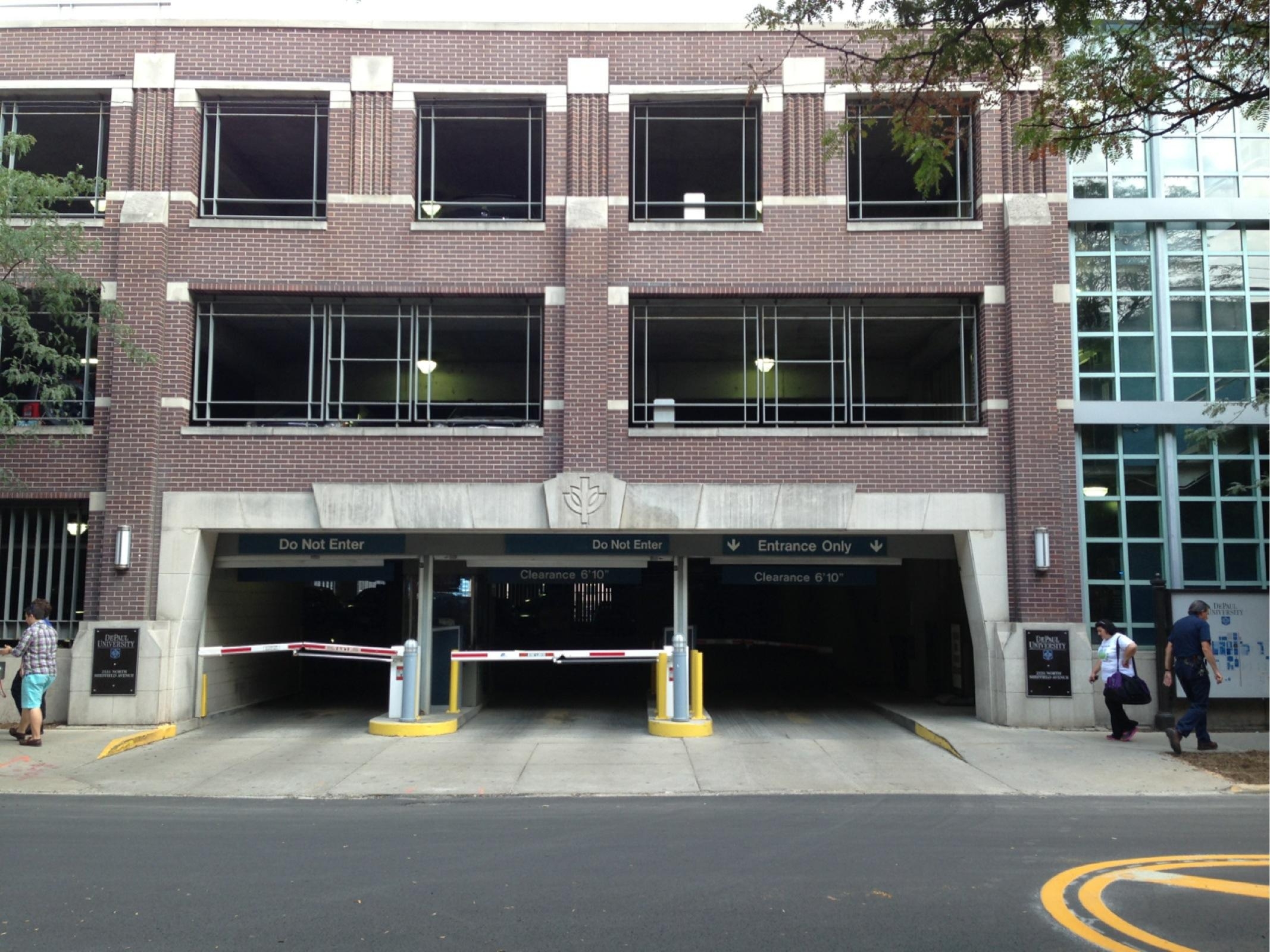 2331 N Sheffield Ave Garage Parking In Chicago Parkme