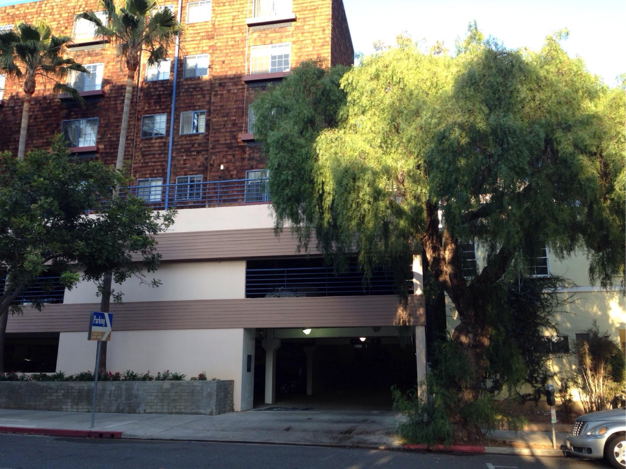 Structure 10 Parking in Santa Monica ParkMe