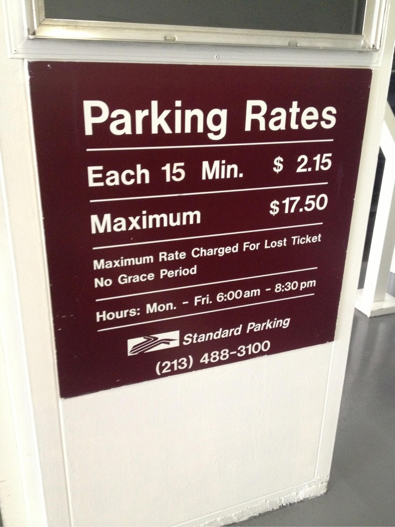 The Roxbury Parking in Beverly Hills ParkMe