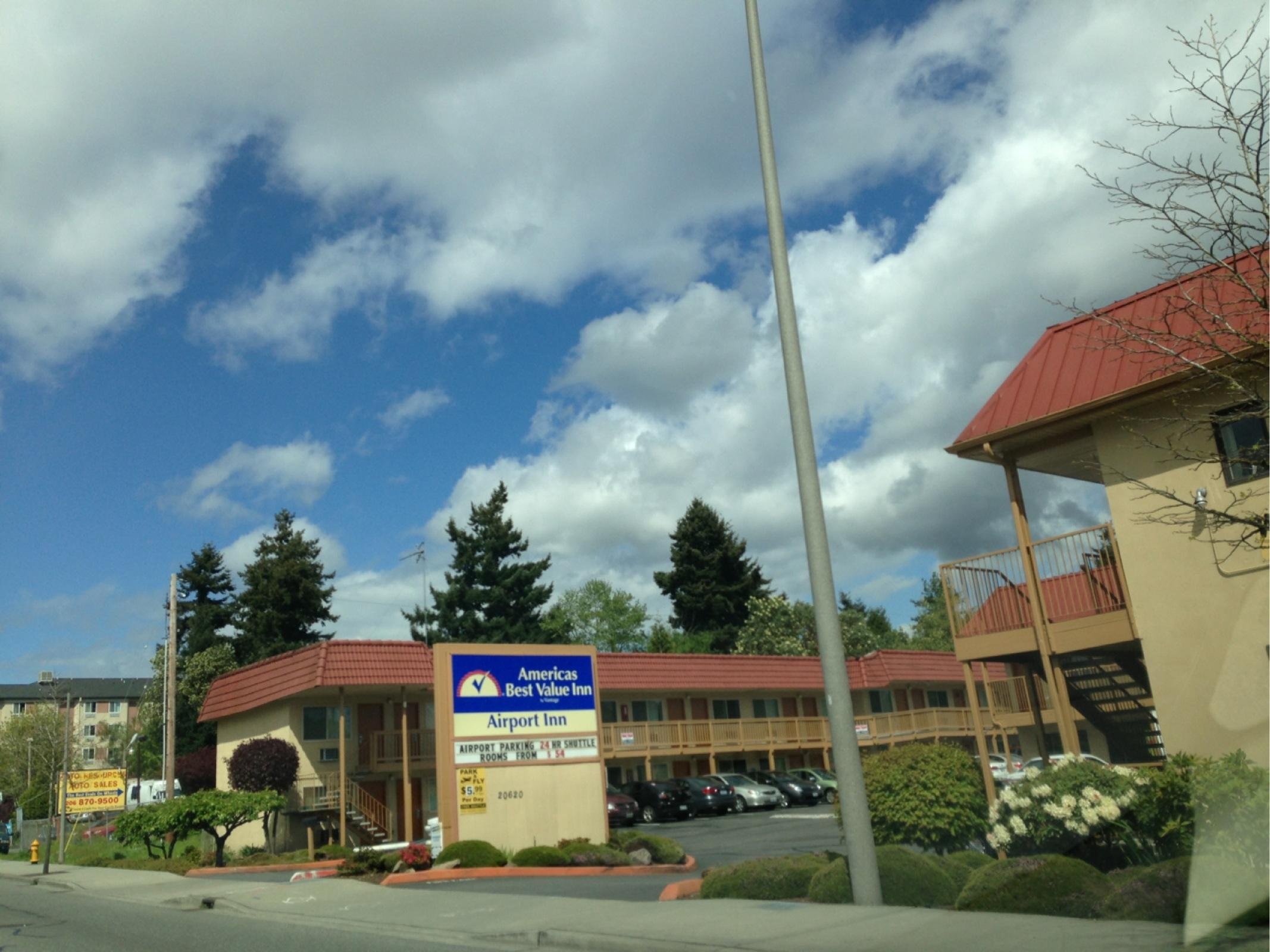 rodeway inn seatac shuttle