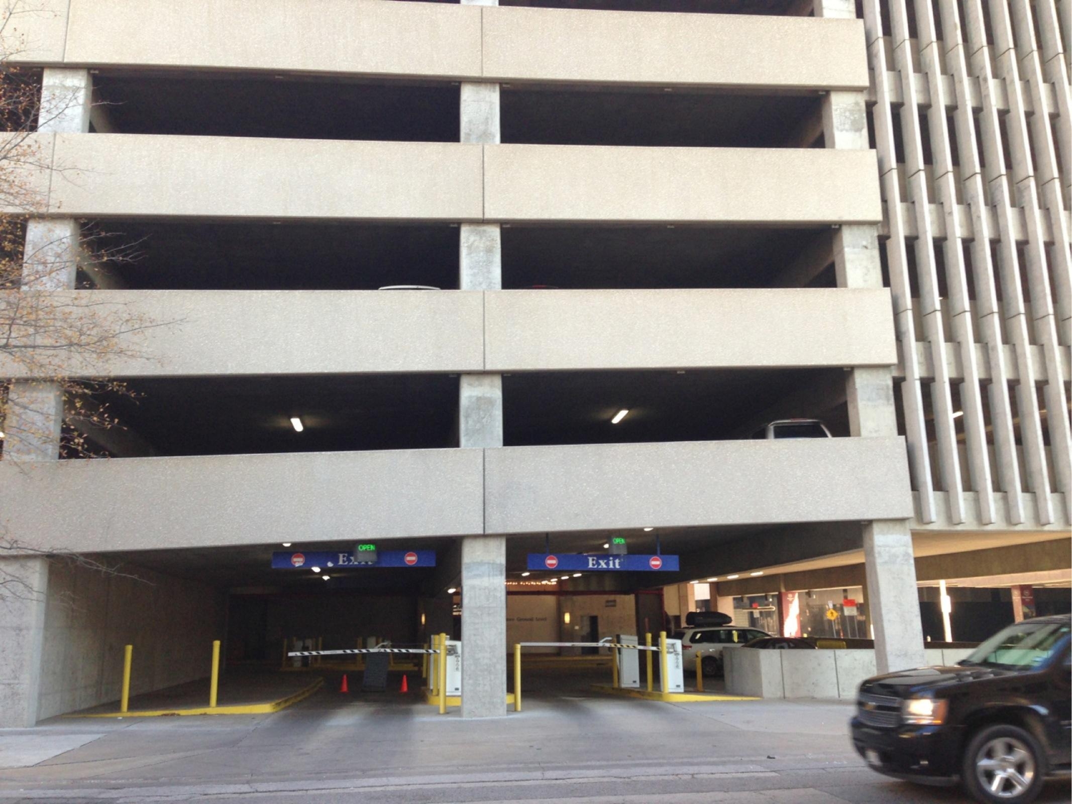 400 N Olive St Garage Parking in Dallas ParkMe