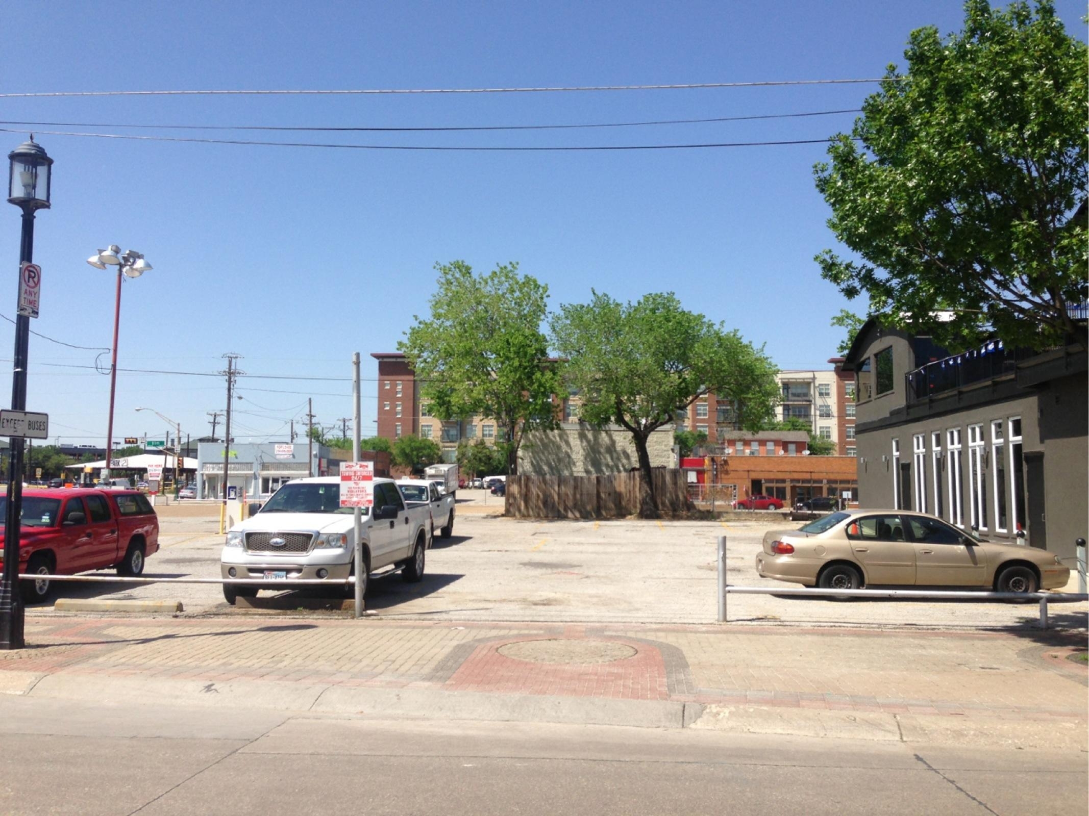 2905 Main St Parking Parking in Dallas ParkMe