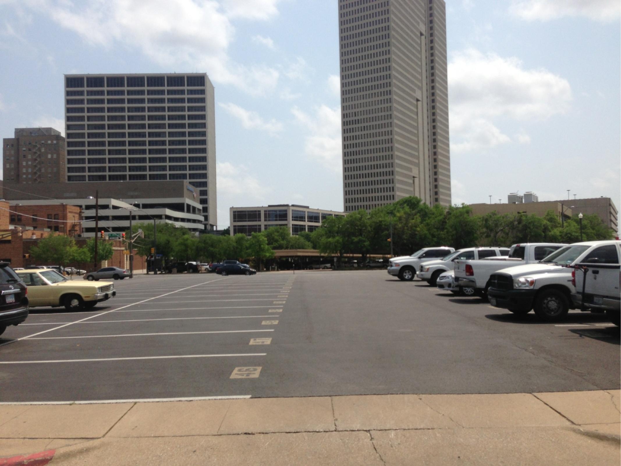 Plaza Church Parking in Fort Worth ParkMe
