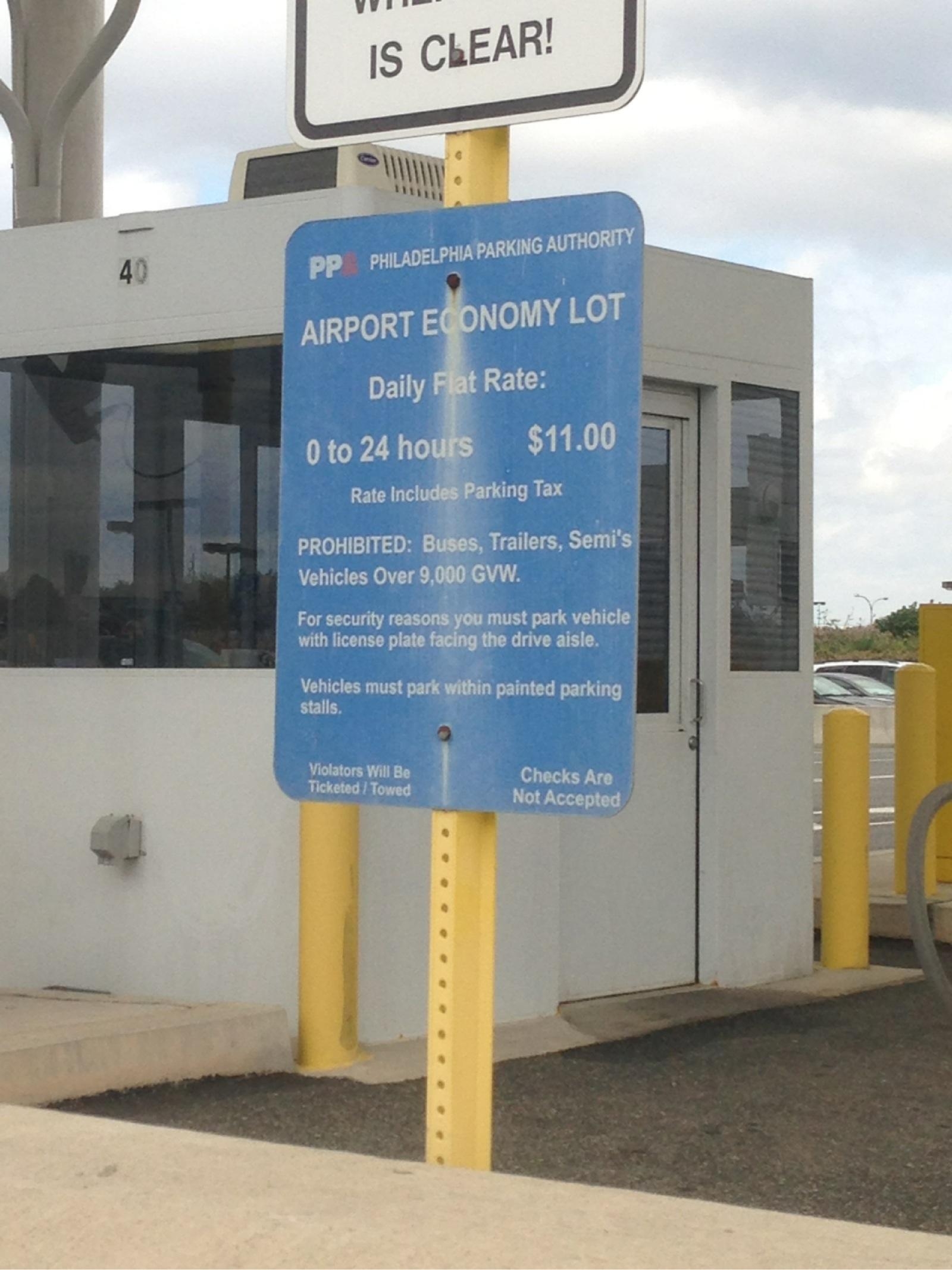 parking fee at philadelphia airport