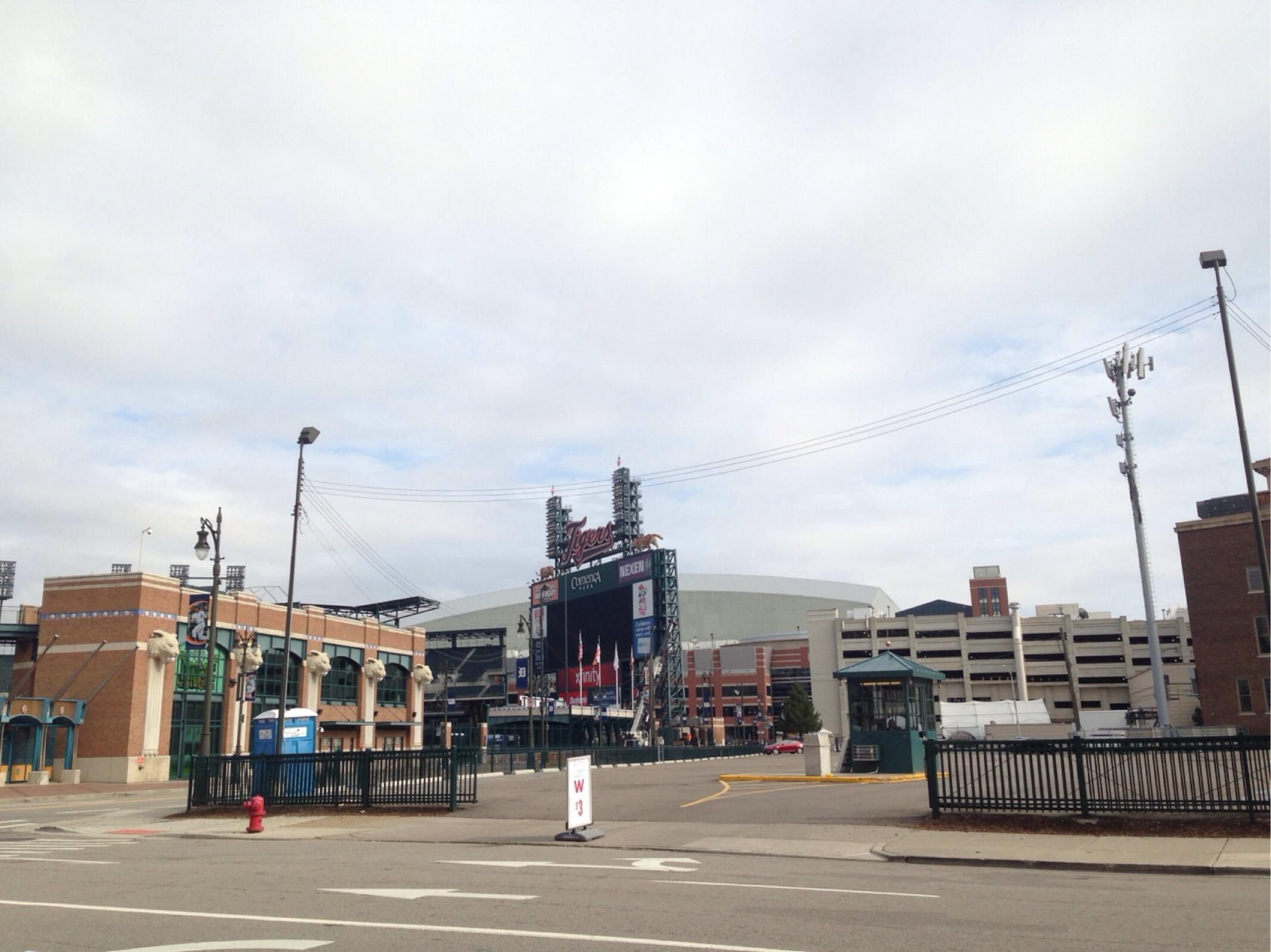 Lot W Parking in Detroit ParkMe