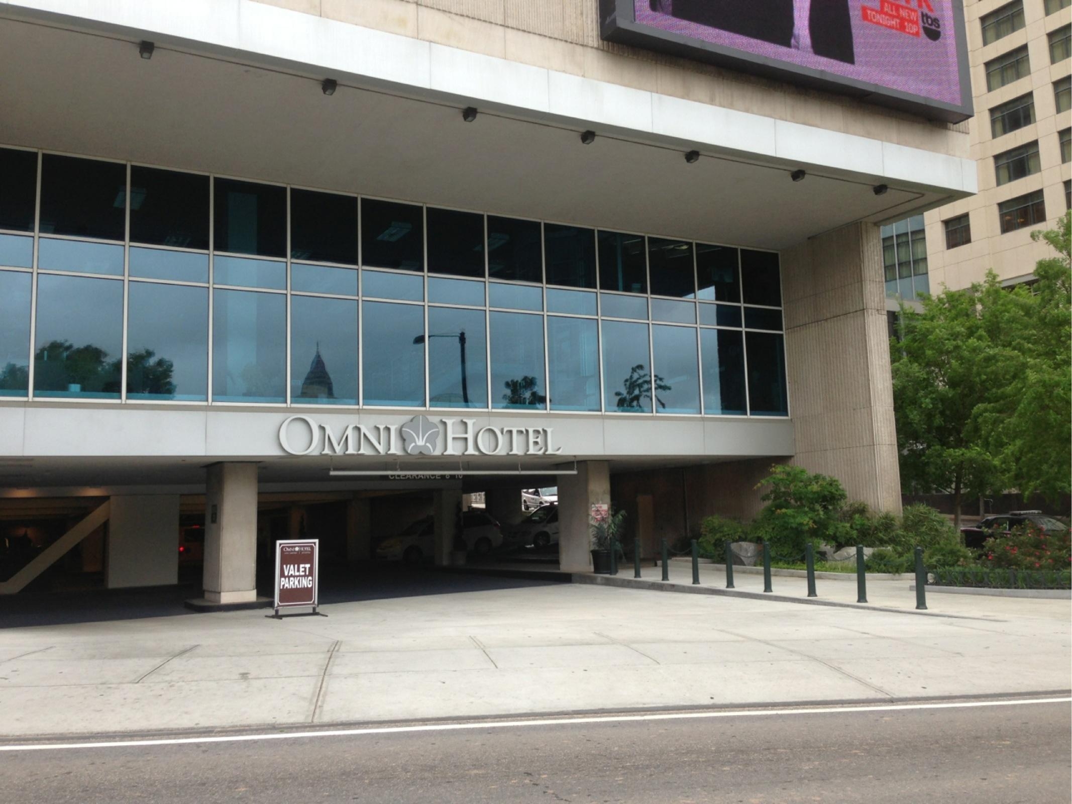 omni hotel atlanta parking garage