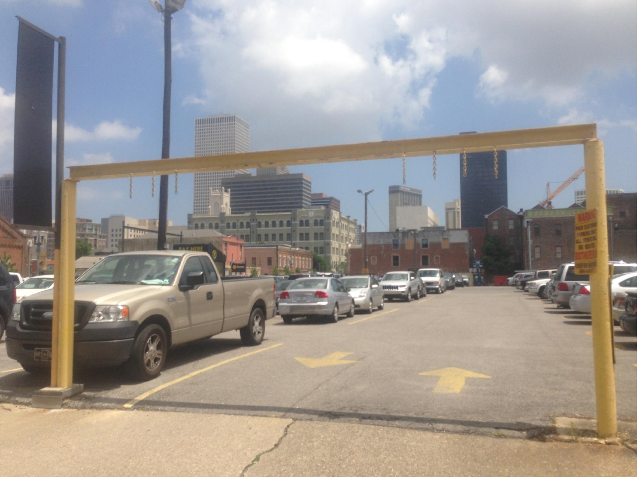 magazine street new orleans parking