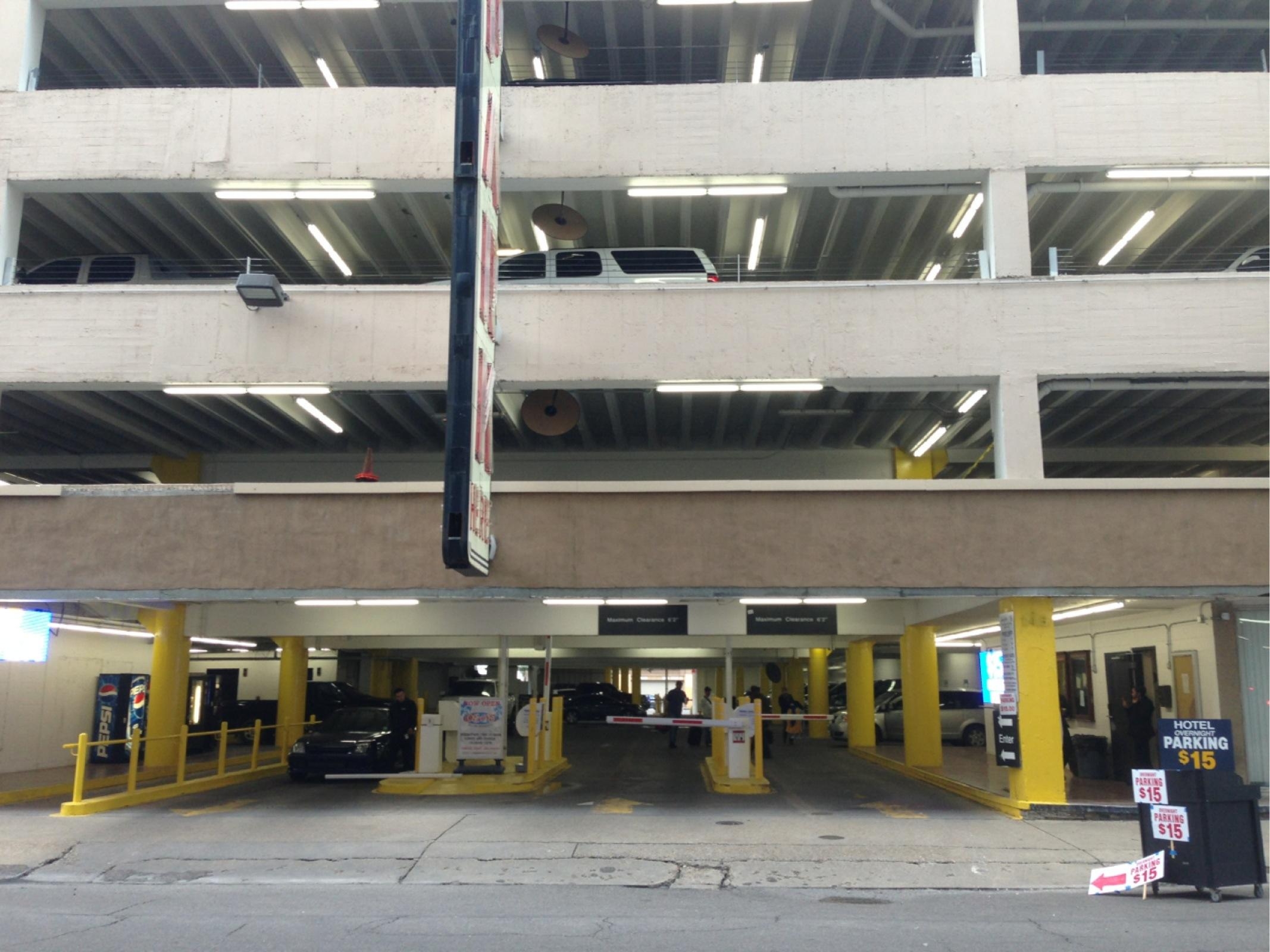 1010 Common St Garage Parking In New Orleans Parkme