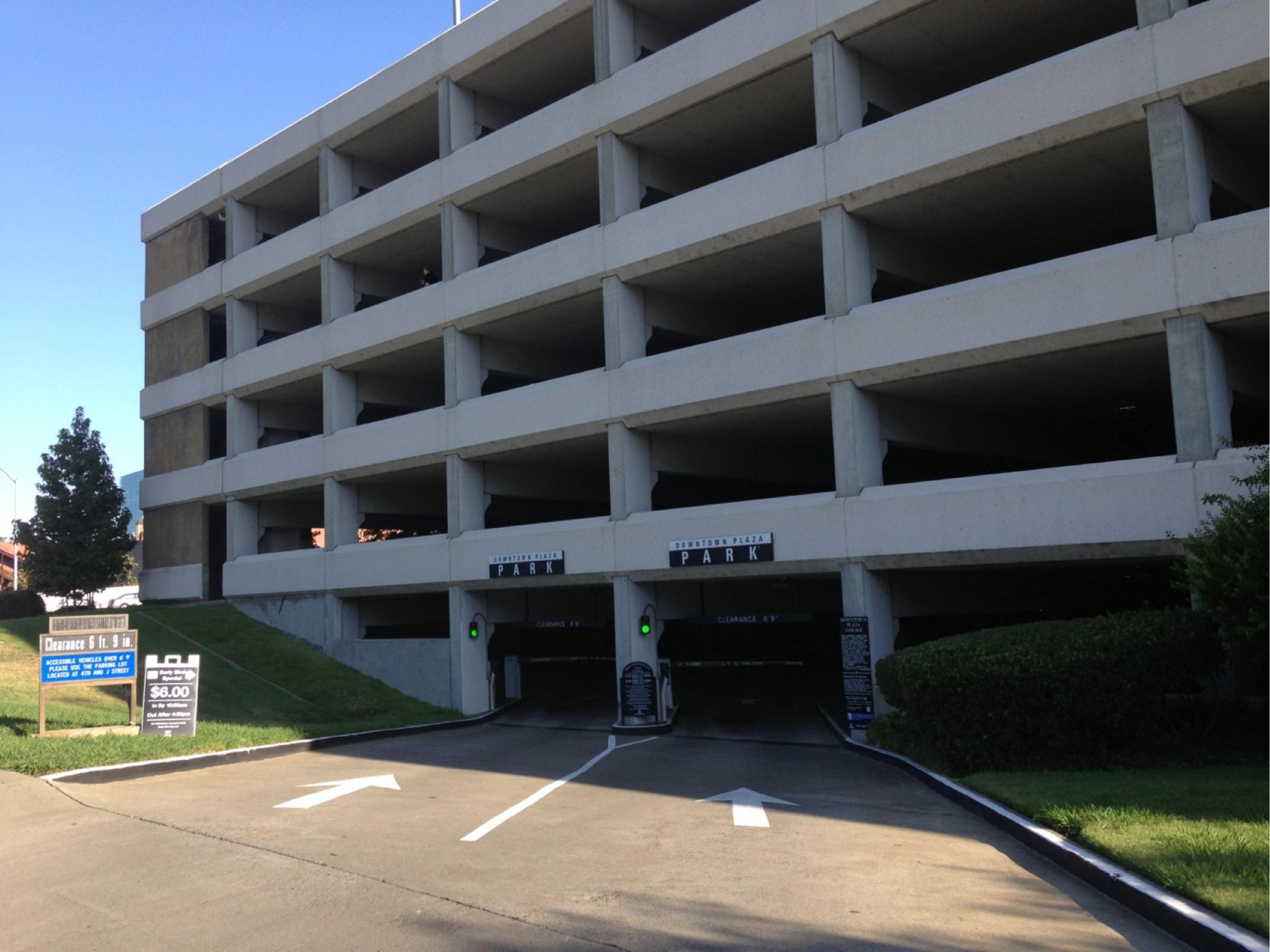 Downtown Plaza West Garage Parking In Sacramento Parkme