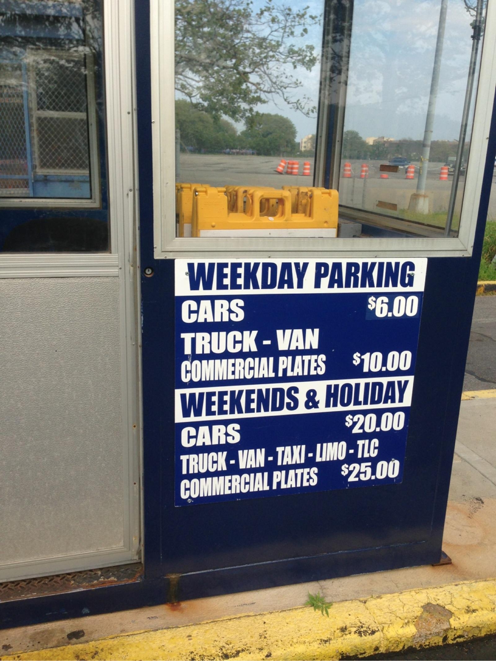 Manhattan Beach Park Parking in Brooklyn ParkMe