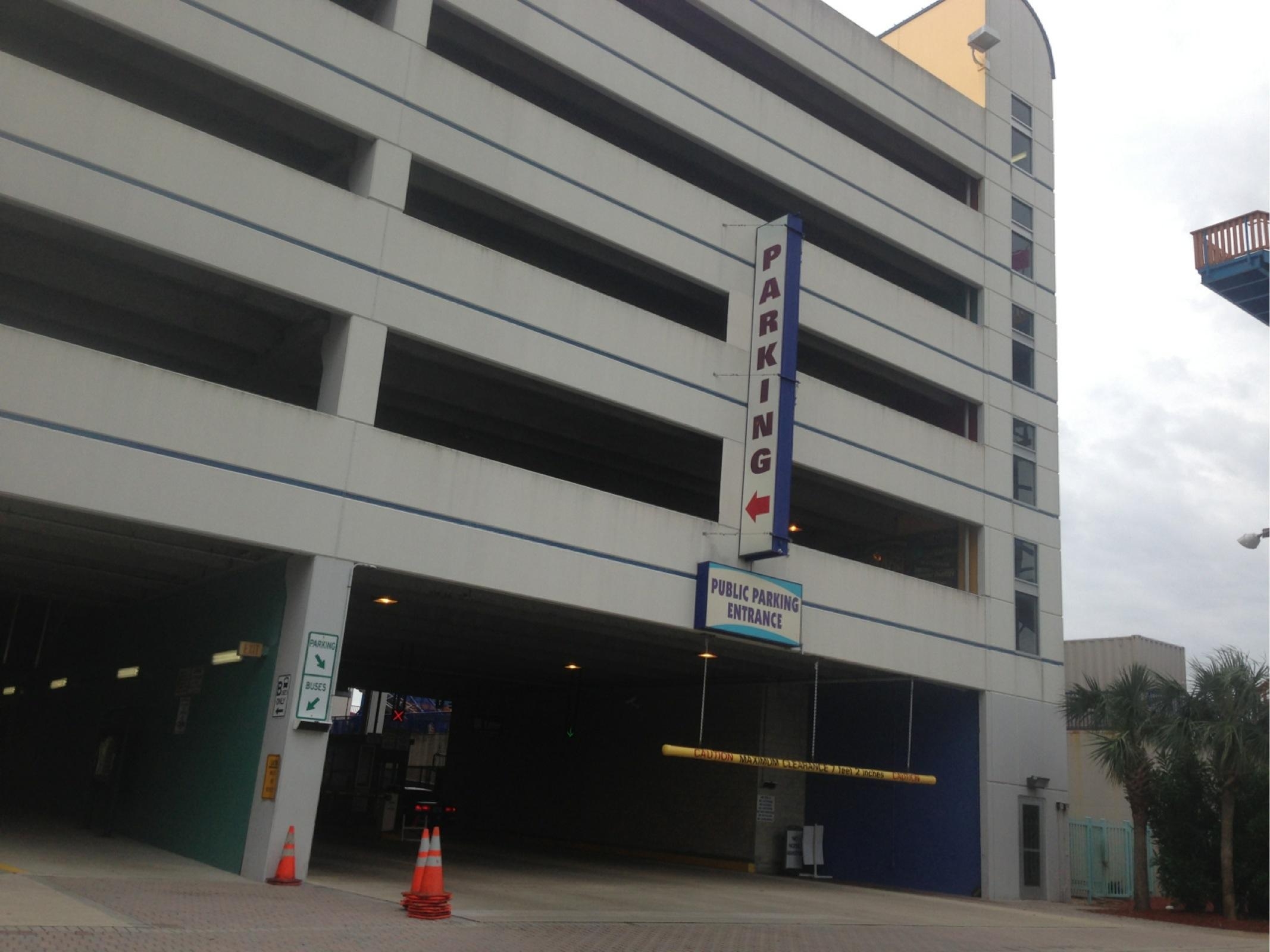 701 Earl St Garage - Parking in Daytona Beach