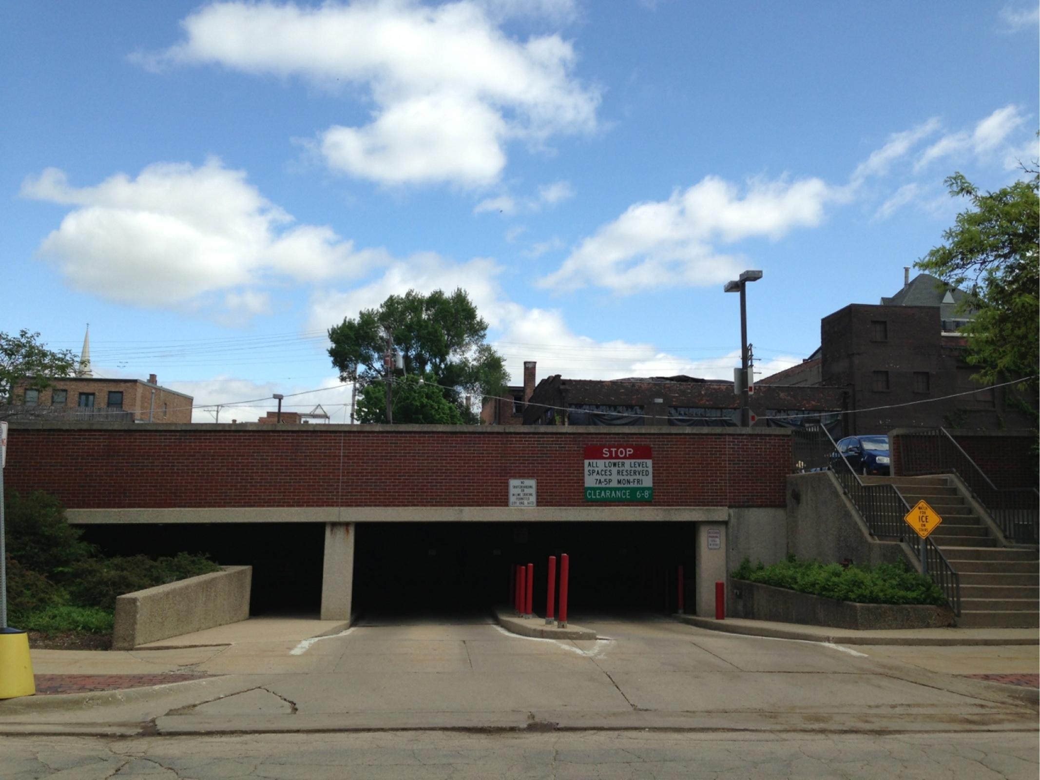 Lot 32 Parking in Rockford ParkMe