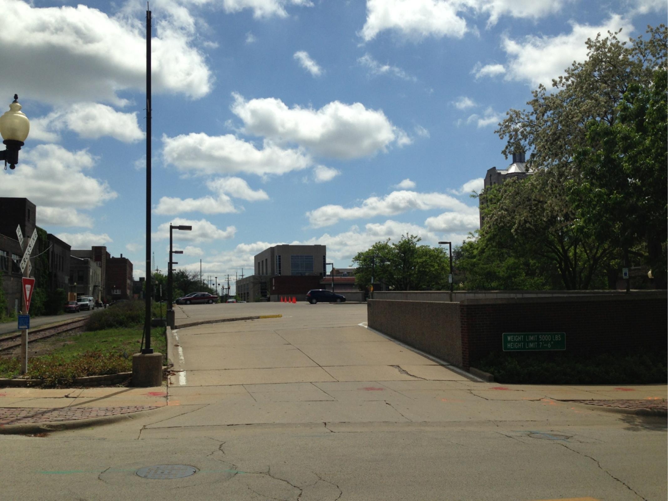 Lot 32 Parking in Rockford ParkMe