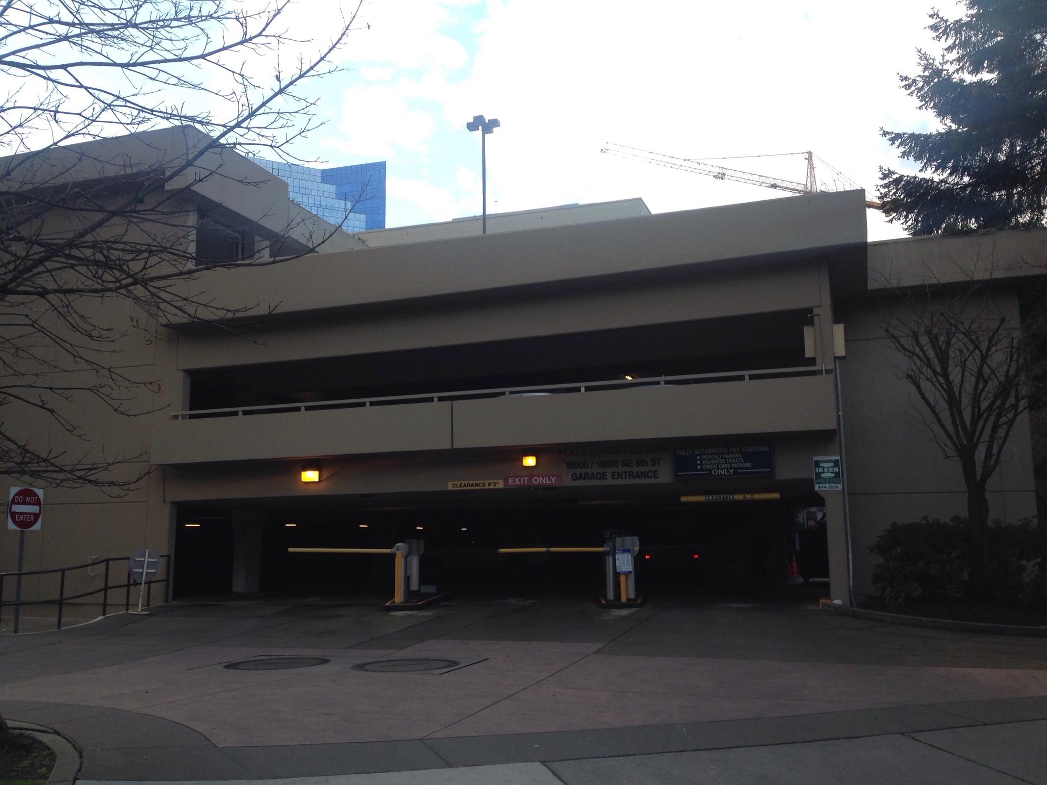 Plaza Center / US Bank Garage Parking in Bellevue ParkMe