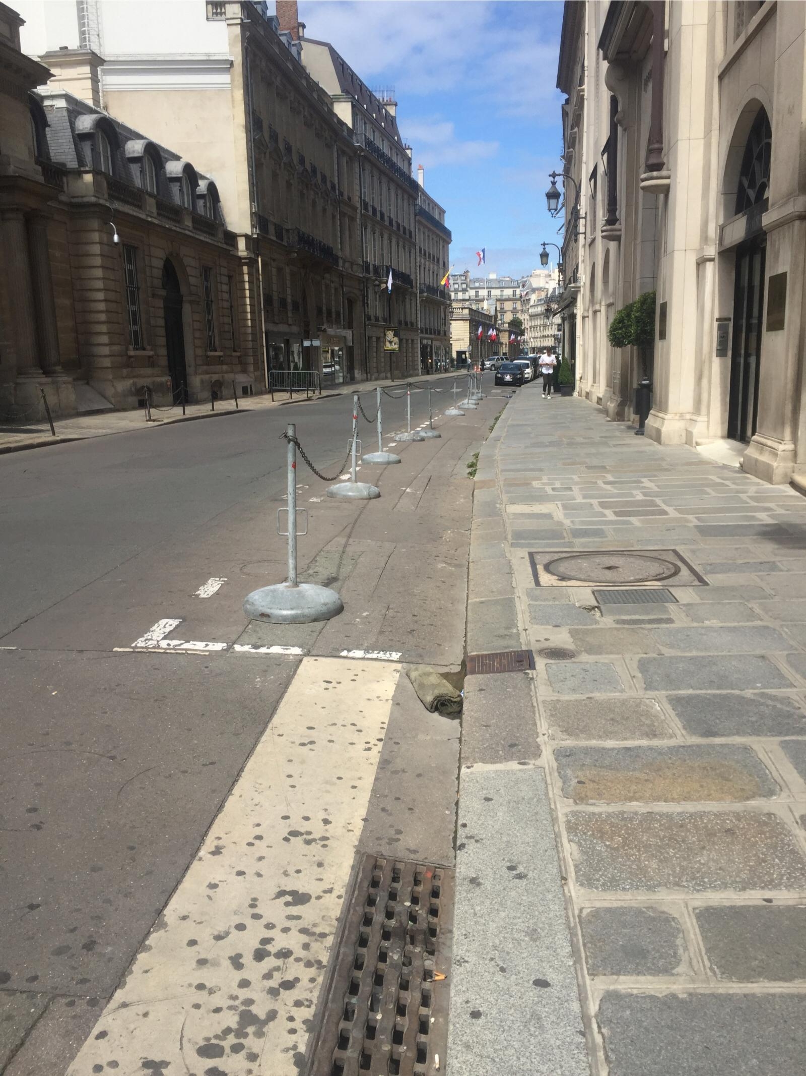 Rue du Faubourg Saint-Honoré - Street Parking in Paris | ParkMe